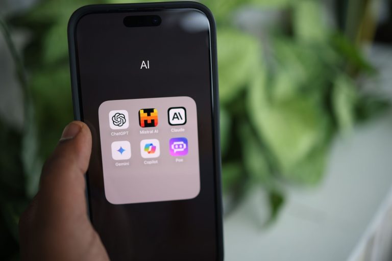 Claude Ai Review: Tested & Rated for Quillbot Users